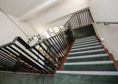 Main Stairs 2-1st Fl (a)